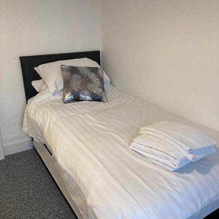 Lovely Two Bed Apartment @ 24A Green Street Ryde  Buitenkant foto